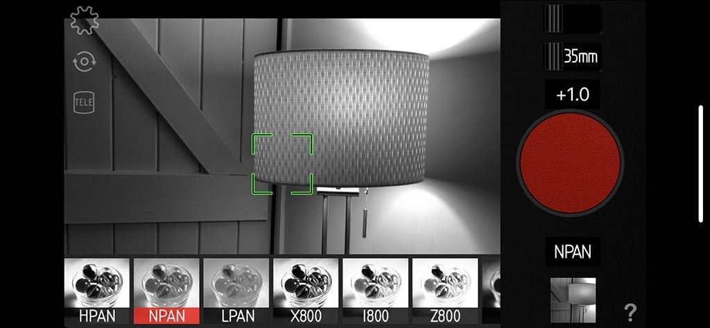 Provoke Camera Ứng dụng máy ảnh cho nhiếp ảnh đen trắng